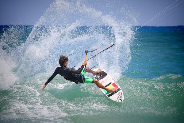 Quels sont les meilleurs spots pour faire du kitesurf dans les Caraïbes?