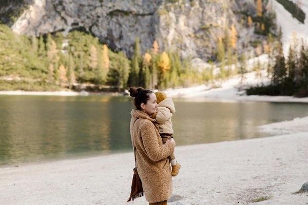 Voyager avec bébé : conseils essentiels pour un voyage réussi